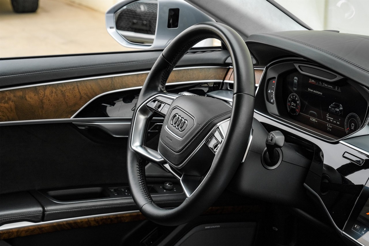 Audi A8 Vehicle Main Gallery Image 14