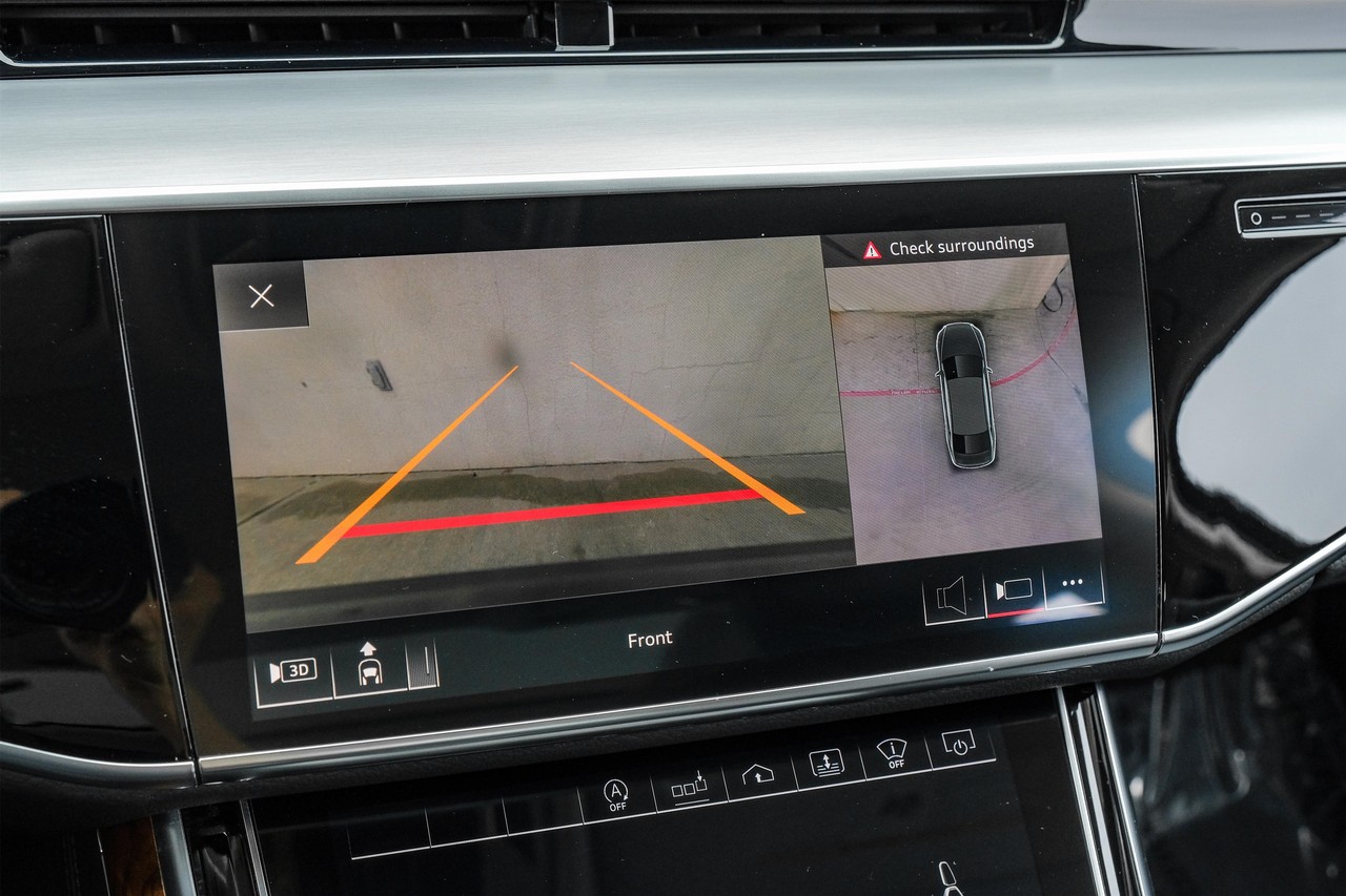 Audi A8 Vehicle Main Gallery Image 25