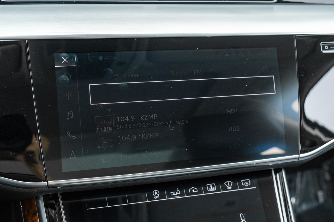Audi A8 Vehicle Main Gallery Image 39