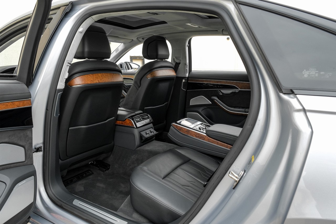 Audi A8 Vehicle Main Gallery Image 51