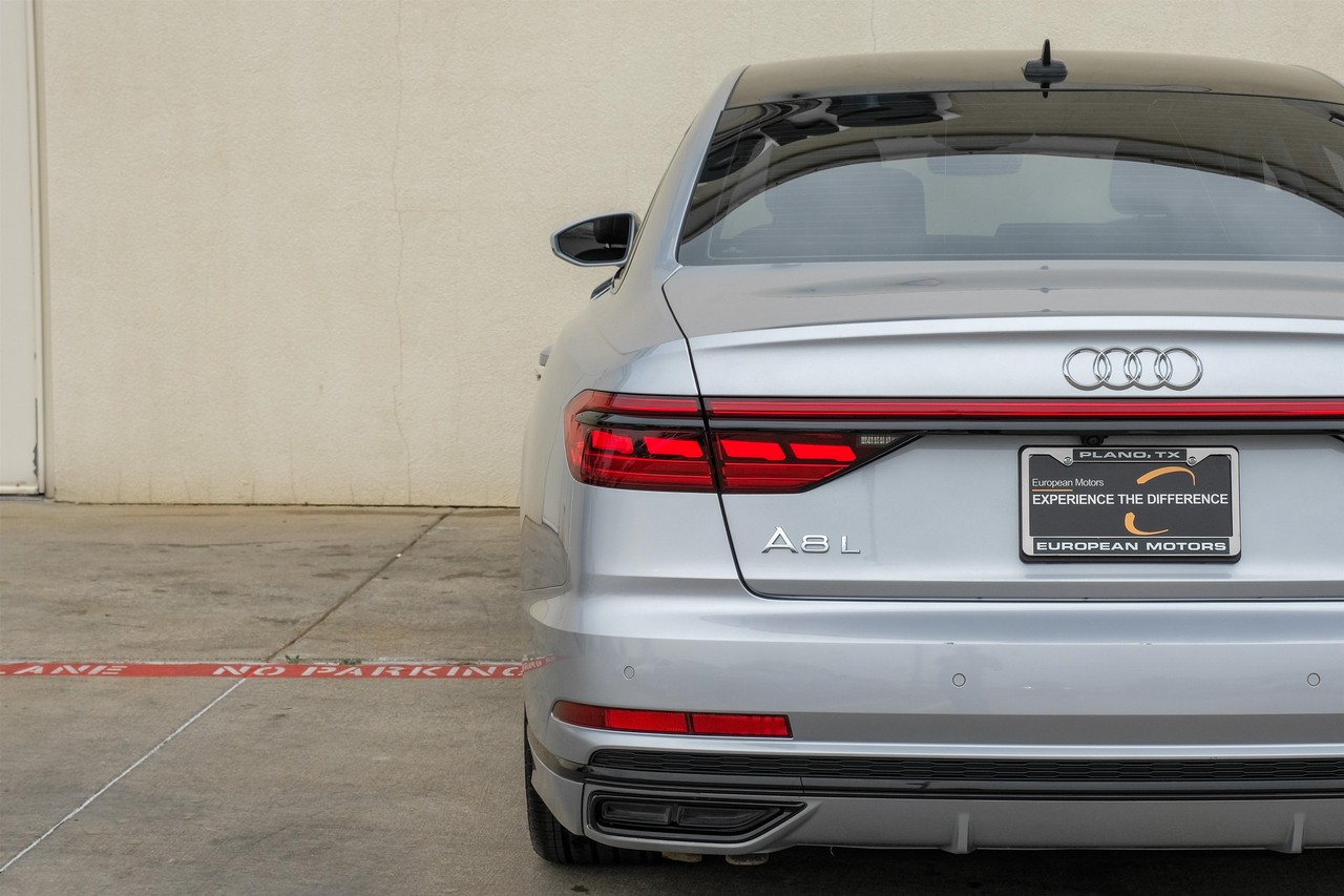 Audi A8 Vehicle Main Gallery Image 64