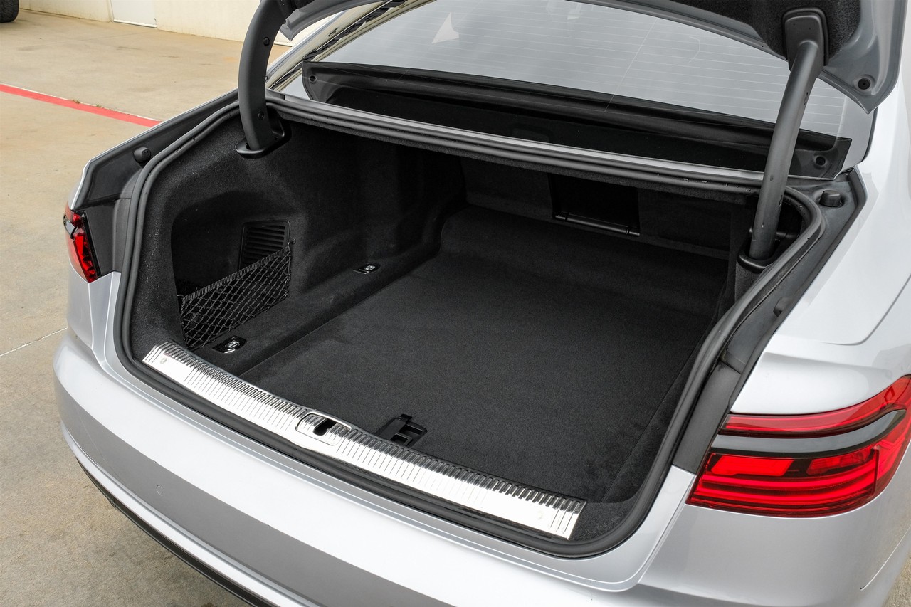 Audi A8 Vehicle Main Gallery Image 70