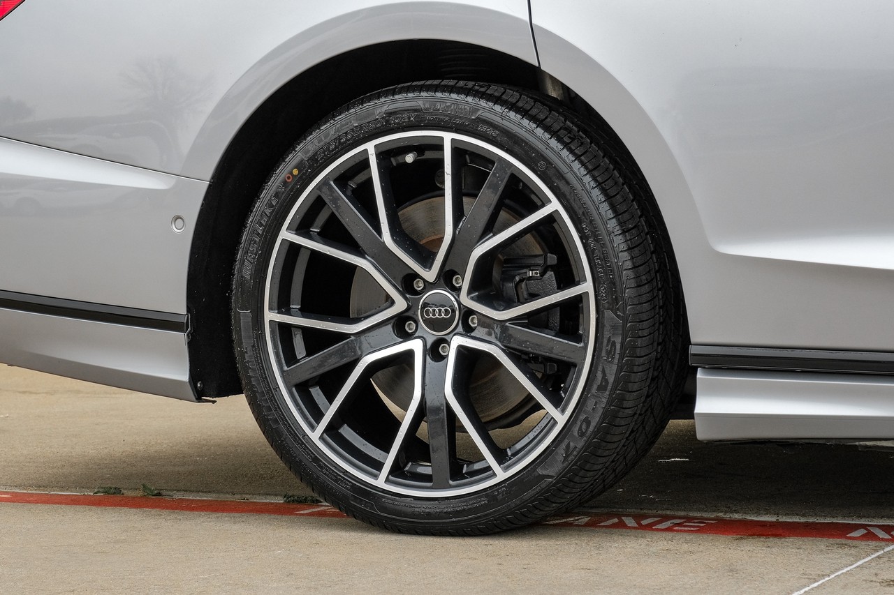 Audi A8 Vehicle Main Gallery Image 73