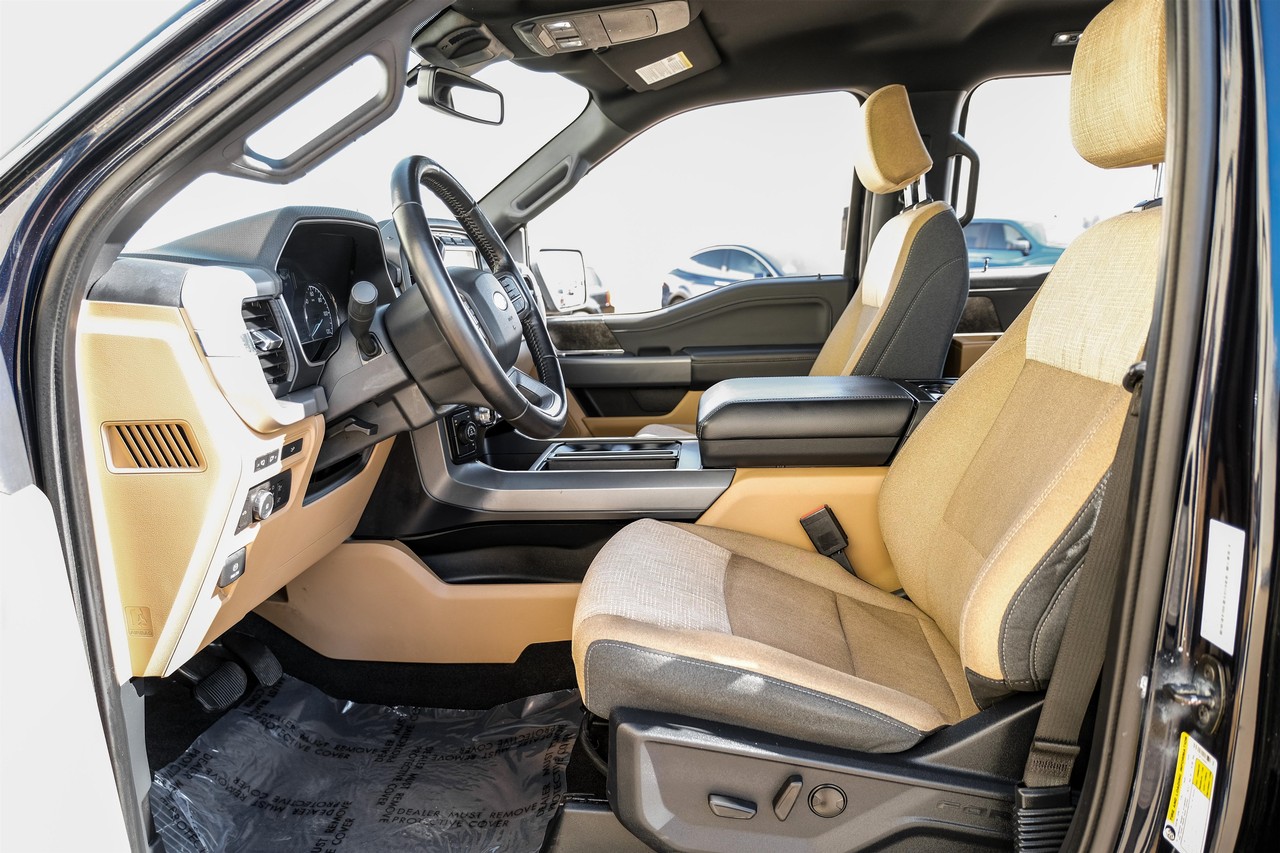 Ford F-150 Vehicle Main Gallery Image 04