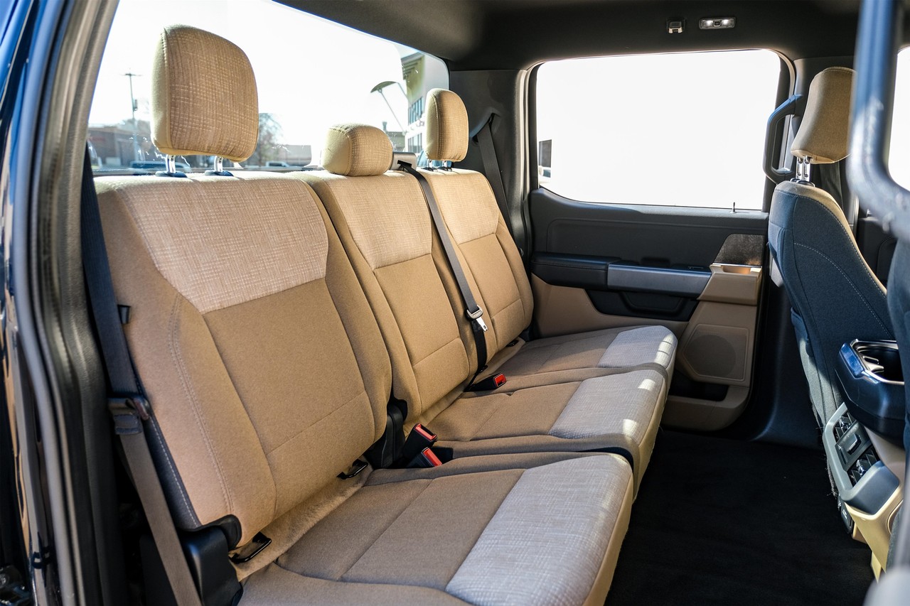 Ford F-150 Vehicle Main Gallery Image 32