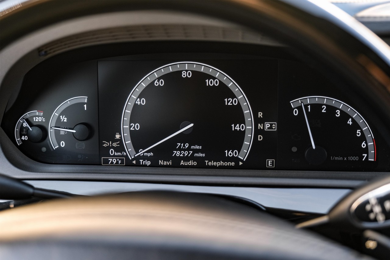 Mercedes-Benz S 600 Vehicle Main Gallery Image 19