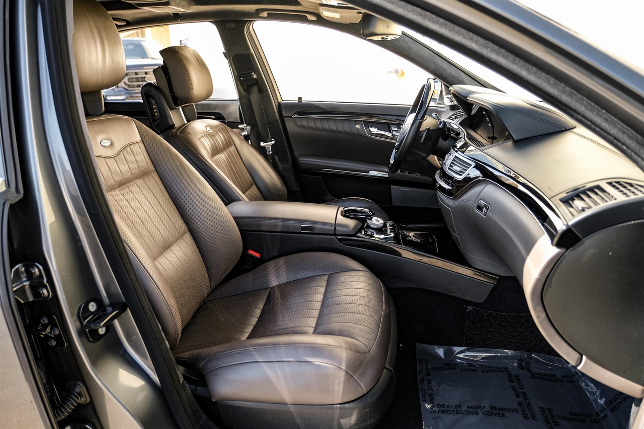 Mercedes-Benz S 600 Vehicle Main Gallery Image 32