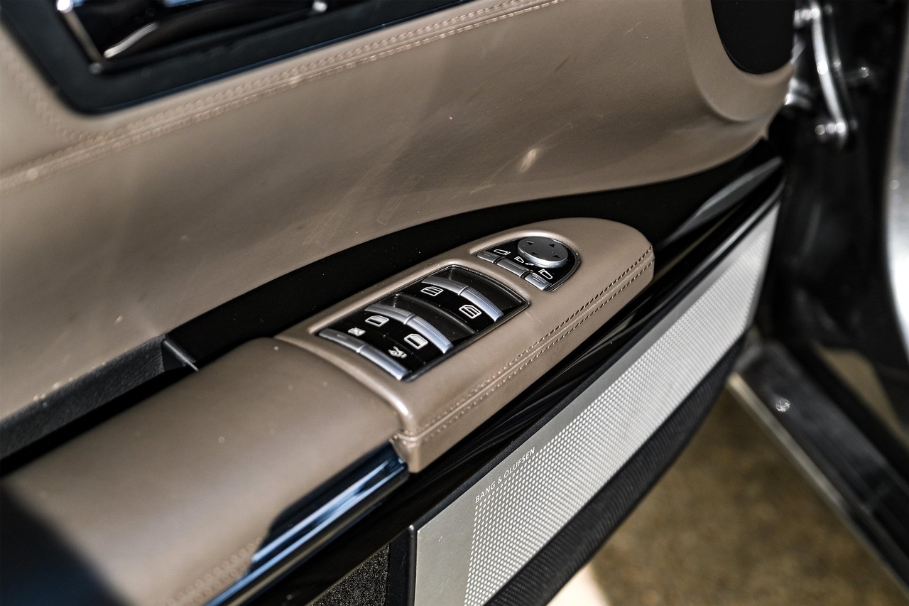 Mercedes-Benz S 600 Vehicle Main Gallery Image 45