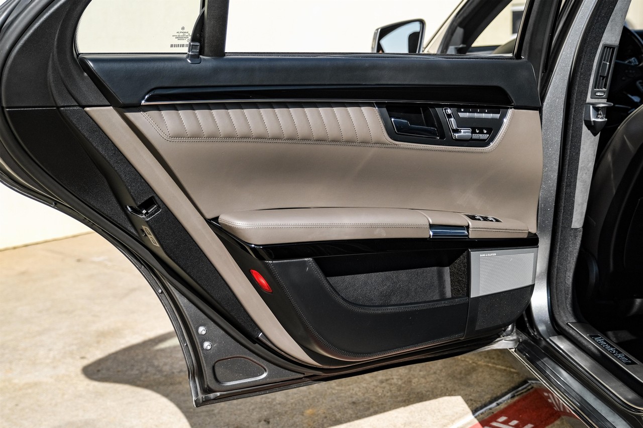 Mercedes-Benz S 600 Vehicle Main Gallery Image 49