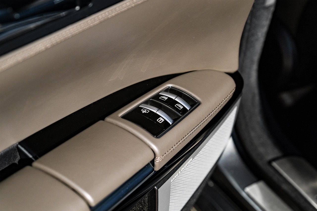 Mercedes-Benz S 600 Vehicle Main Gallery Image 50