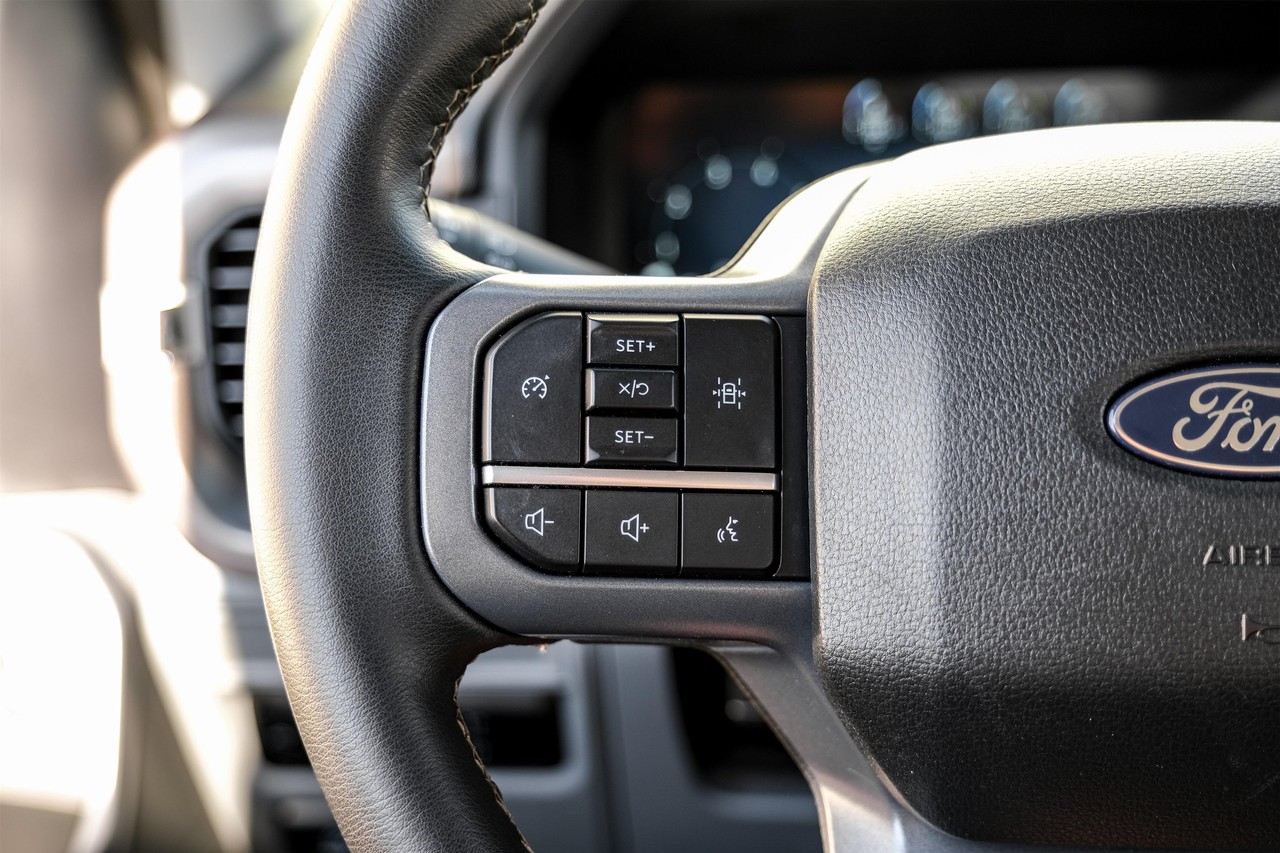 Ford F-150 Vehicle Main Gallery Image 16