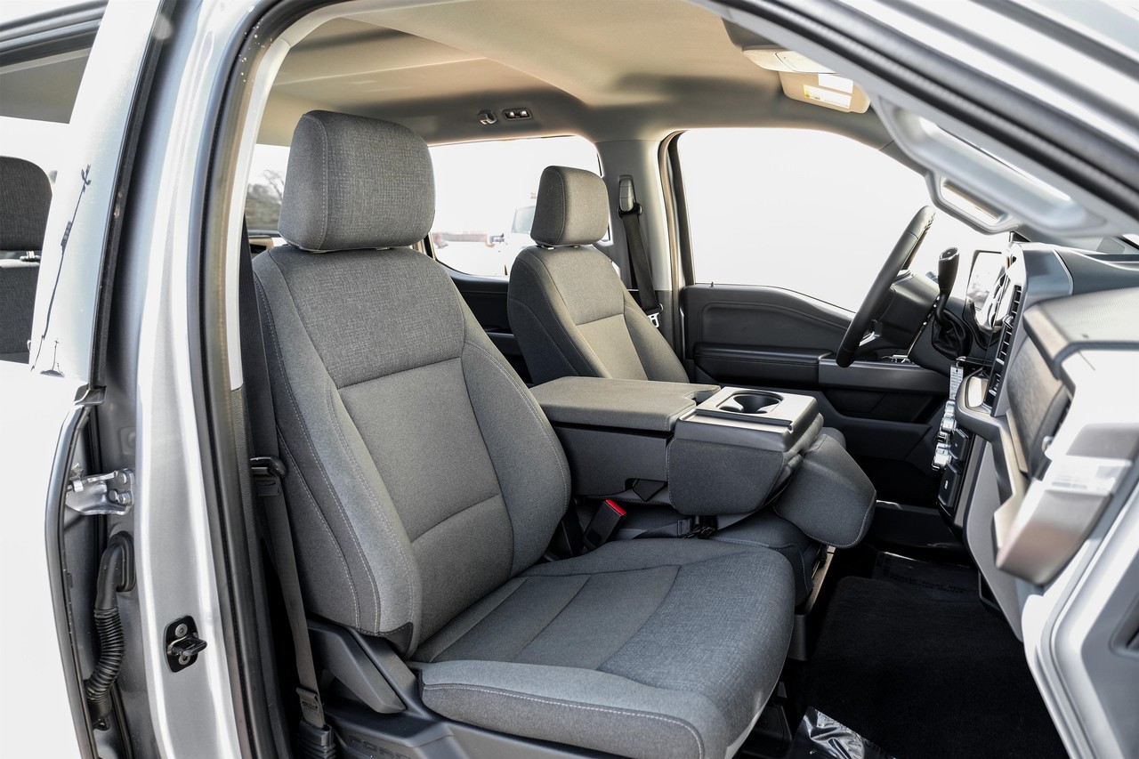 Ford F-150 Vehicle Main Gallery Image 32