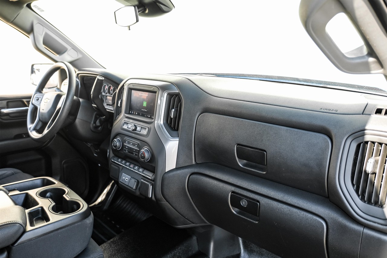 Chevrolet Silverado 1500 Vehicle Main Gallery Image 13