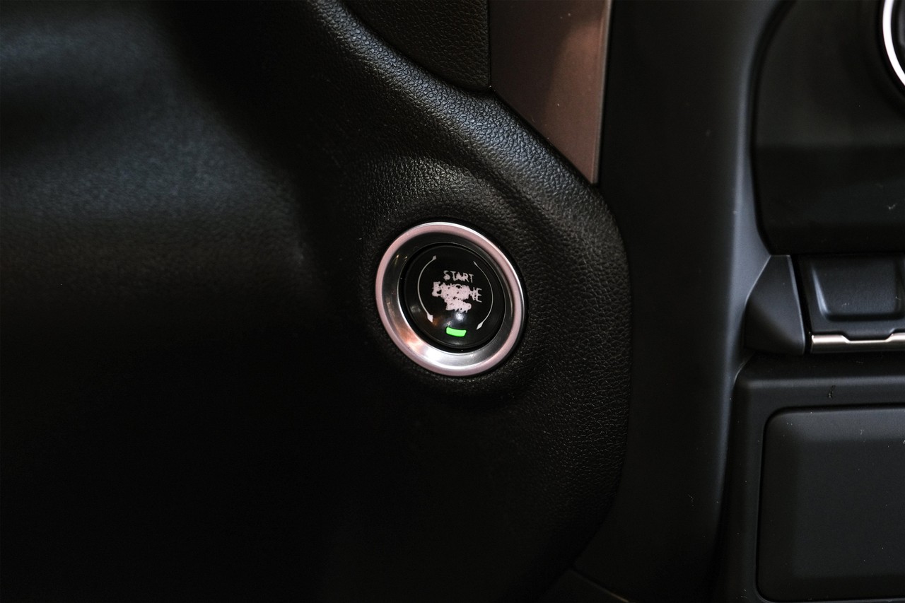 Chevrolet Silverado 1500 Vehicle Main Gallery Image 20