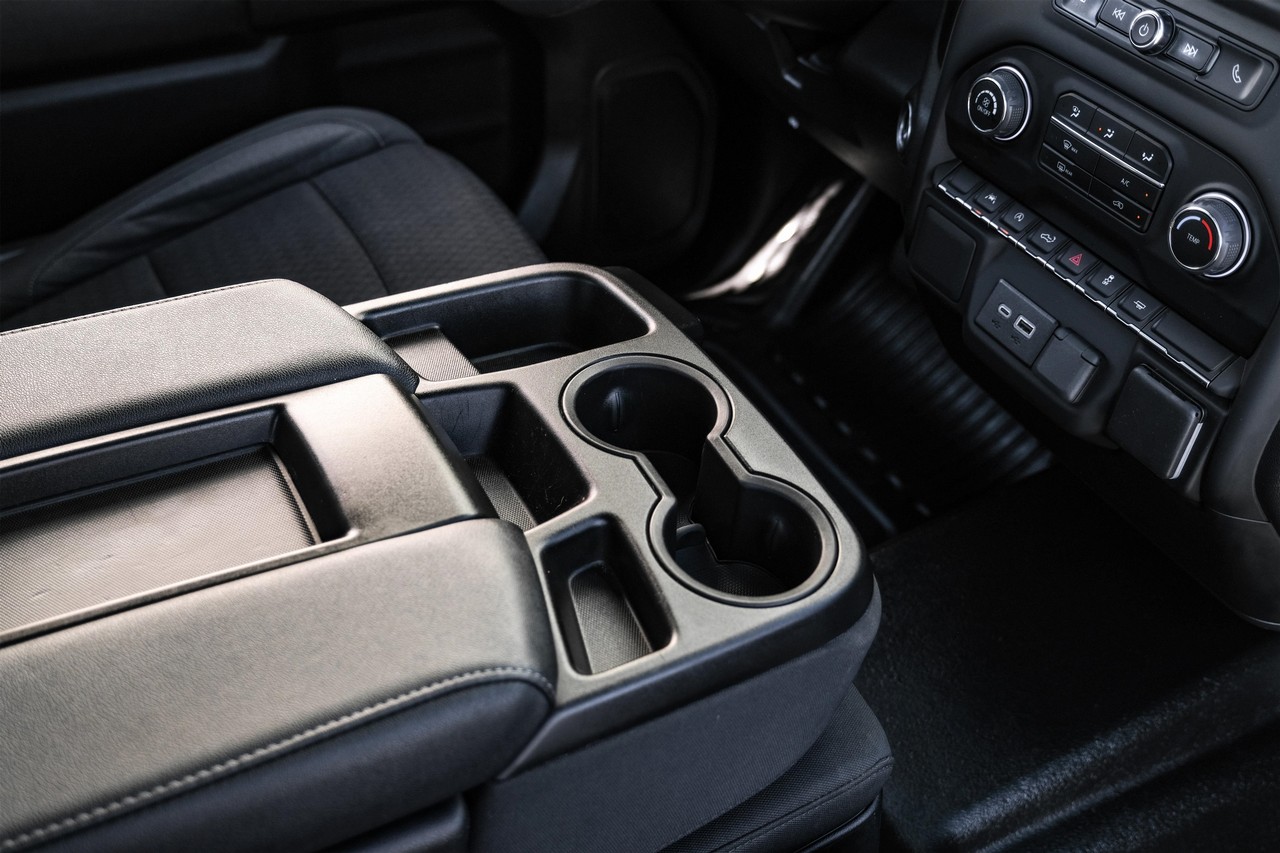 Chevrolet Silverado 1500 Vehicle Main Gallery Image 23