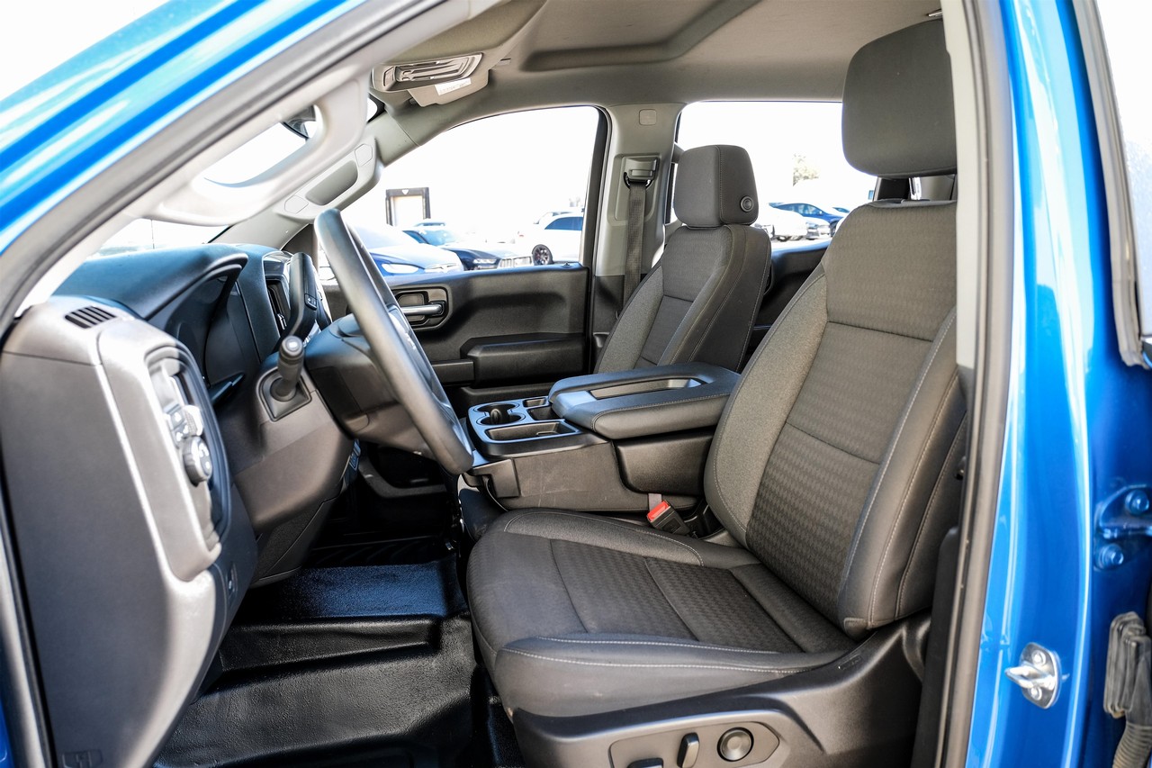 Chevrolet Silverado 1500 Vehicle Main Gallery Image 31