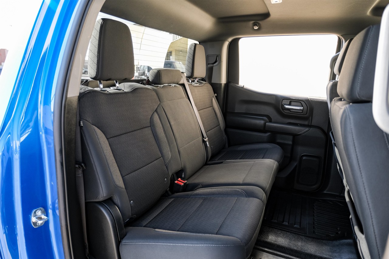 Chevrolet Silverado 1500 Vehicle Main Gallery Image 35