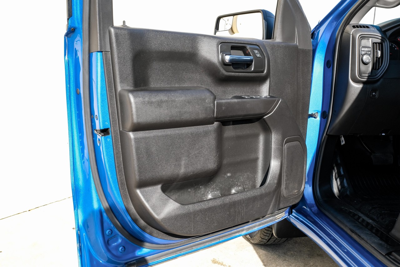 Chevrolet Silverado 1500 Vehicle Main Gallery Image 41