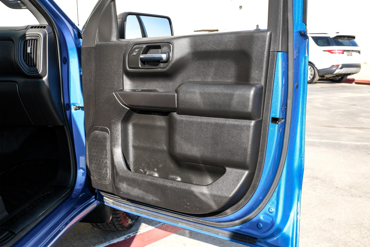 Chevrolet Silverado 1500 Vehicle Main Gallery Image 43