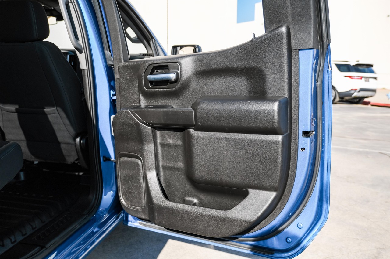 Chevrolet Silverado 1500 Vehicle Main Gallery Image 45