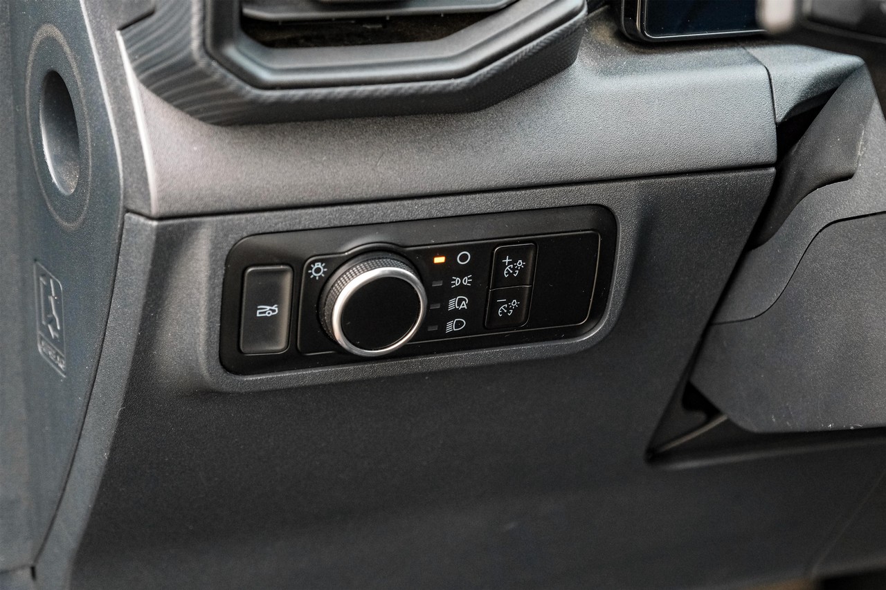 Ford Mustang Vehicle Main Gallery Image 26