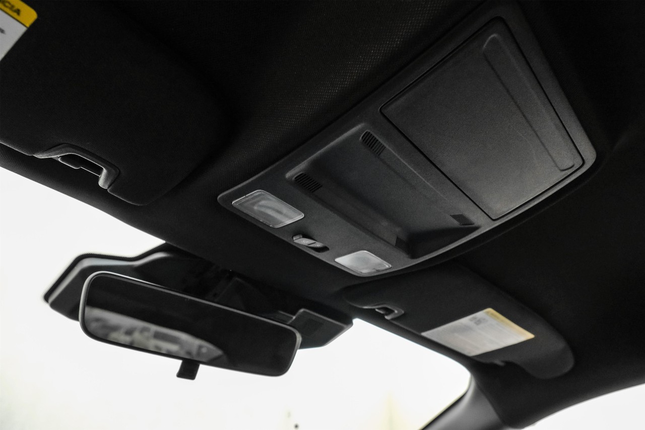 Ford Mustang Vehicle Main Gallery Image 28