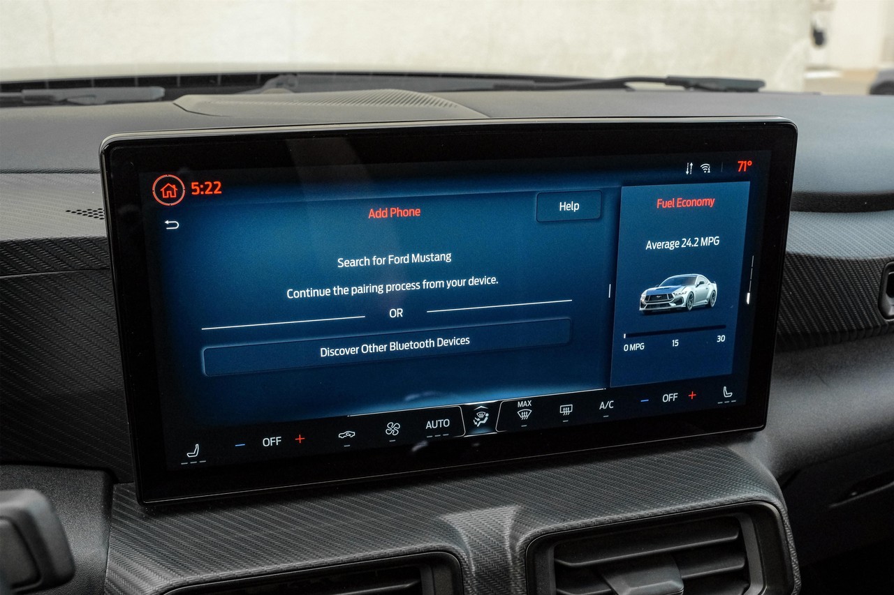 Ford Mustang Vehicle Main Gallery Image 30