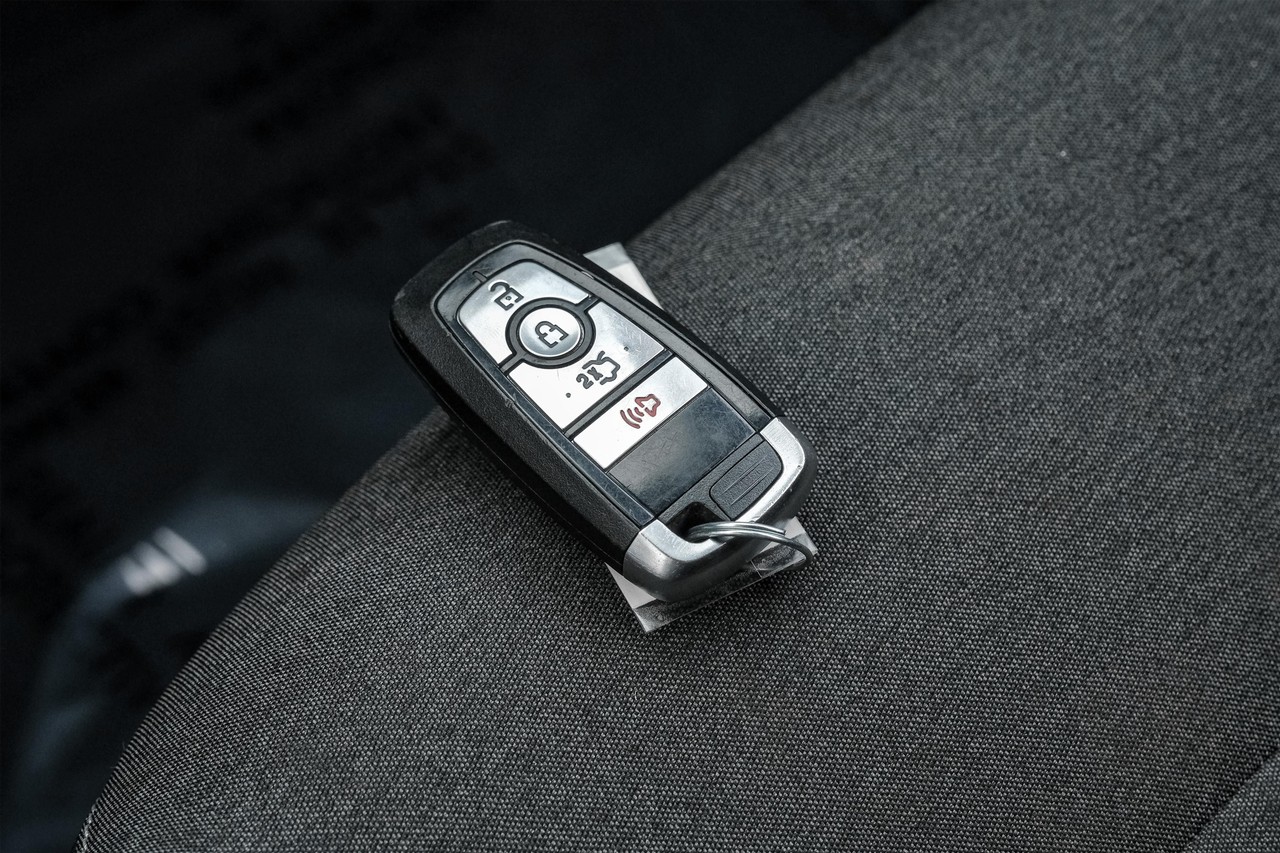 Ford Mustang Vehicle Main Gallery Image 51