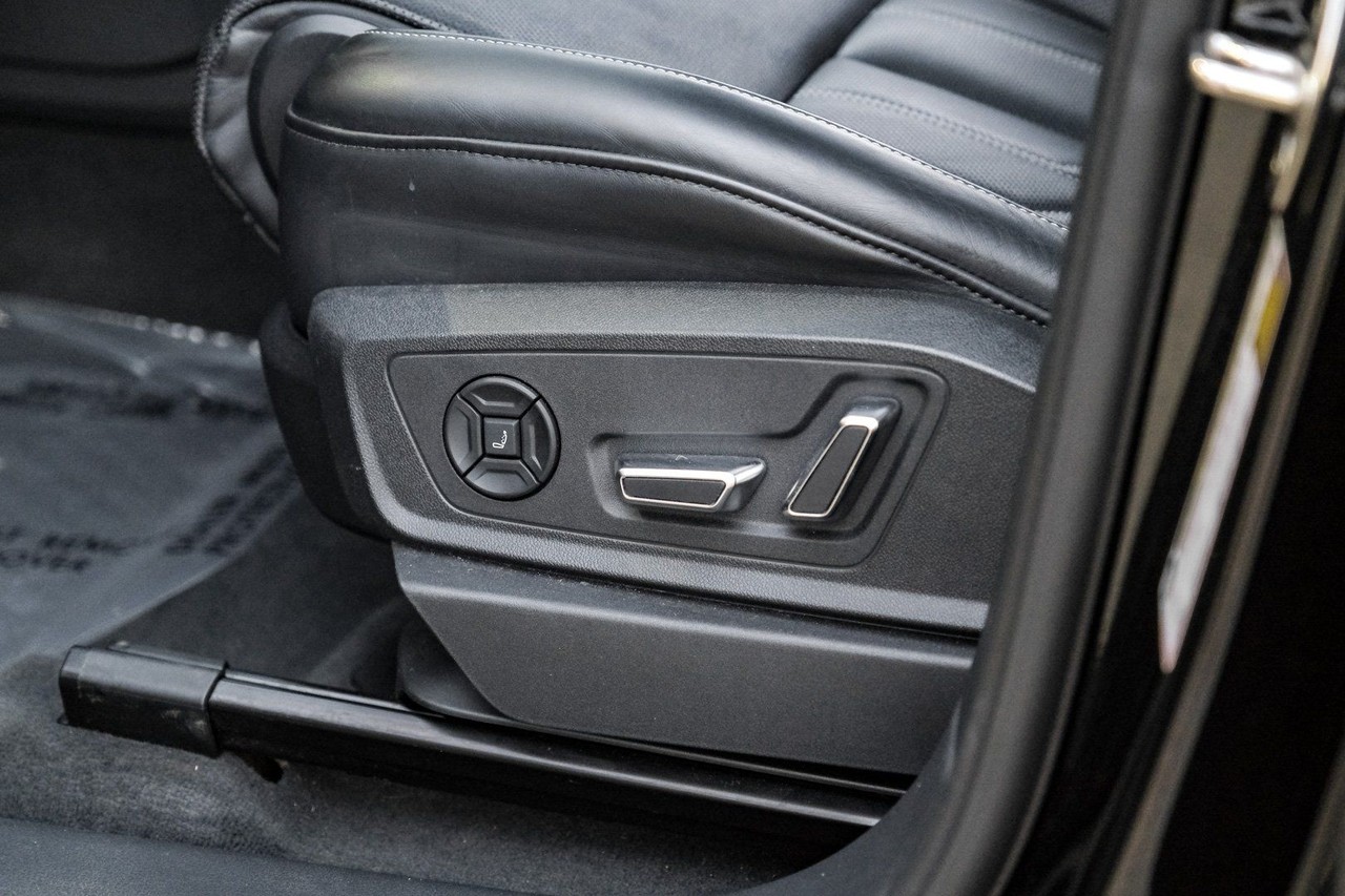 Audi e-tron Vehicle Main Gallery Image 41