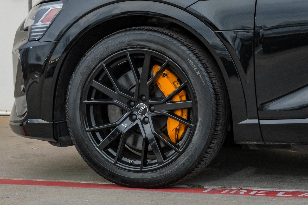 Audi e-tron Vehicle Main Gallery Image 68