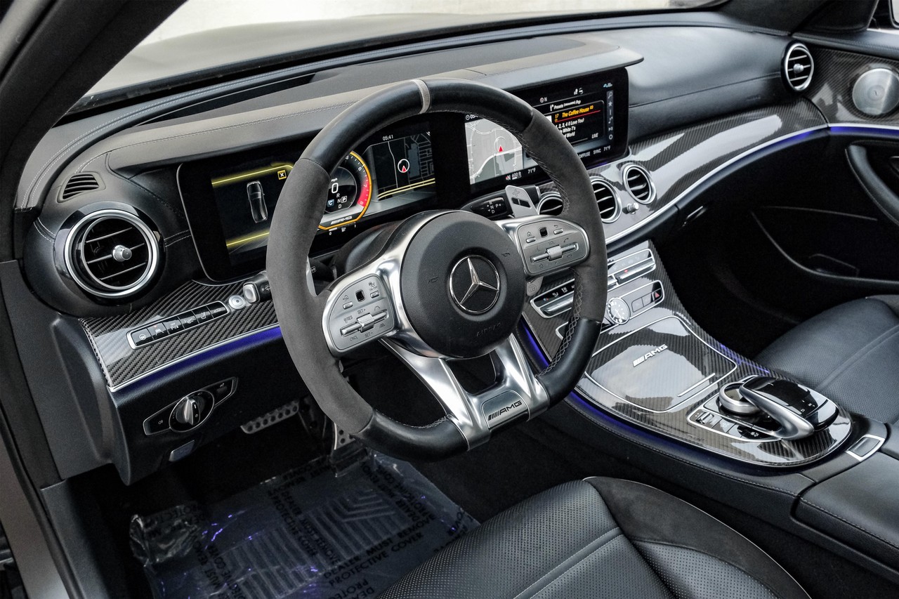 Mercedes-Benz E 63 AMG Vehicle Main Gallery Image 03