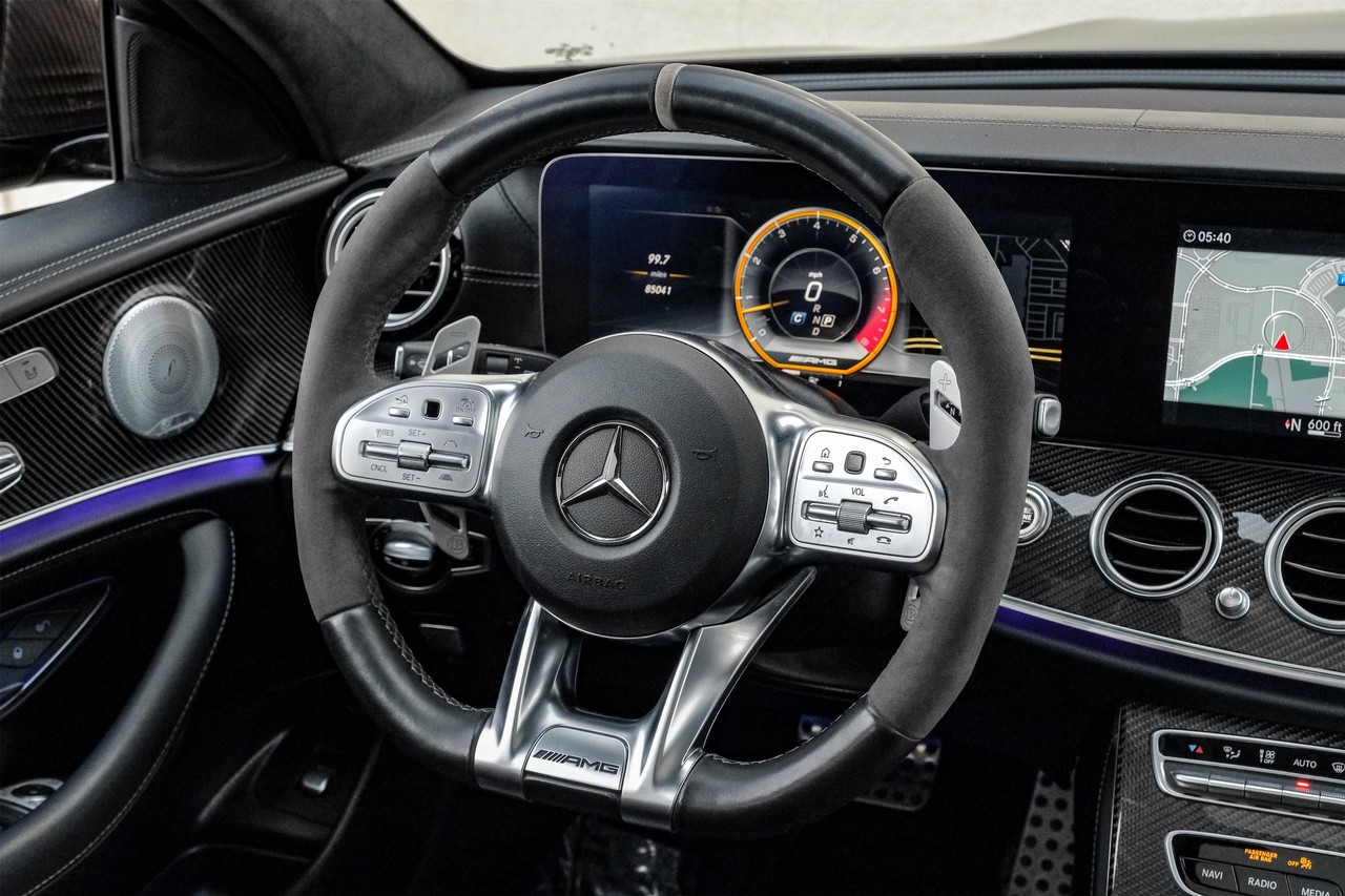 Mercedes-Benz E 63 AMG Vehicle Main Gallery Image 17