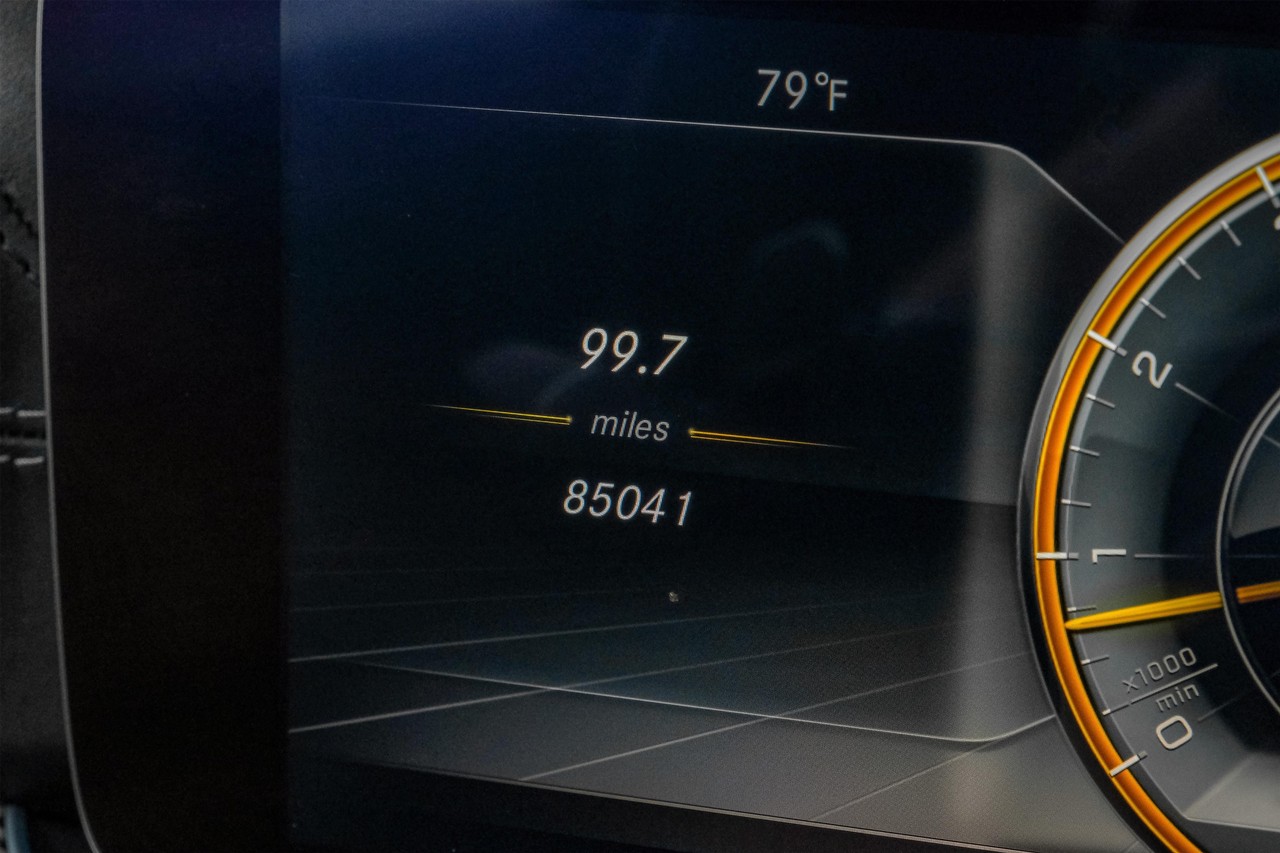 Mercedes-Benz E 63 AMG Vehicle Main Gallery Image 23