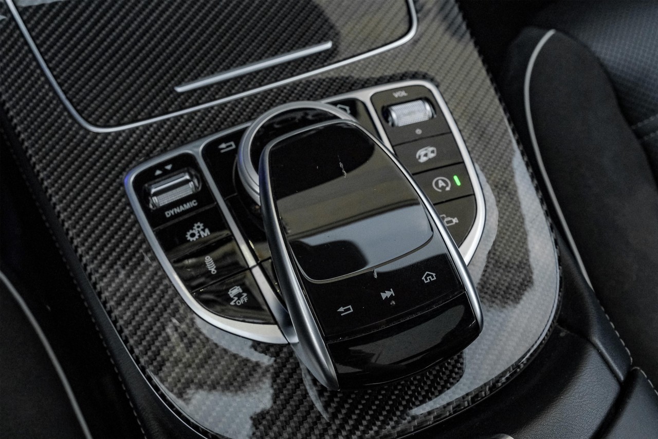 Mercedes-Benz E 63 AMG Vehicle Main Gallery Image 29