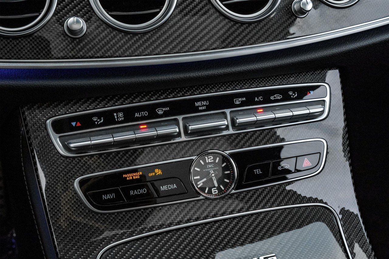 Mercedes-Benz E 63 AMG Vehicle Main Gallery Image 30