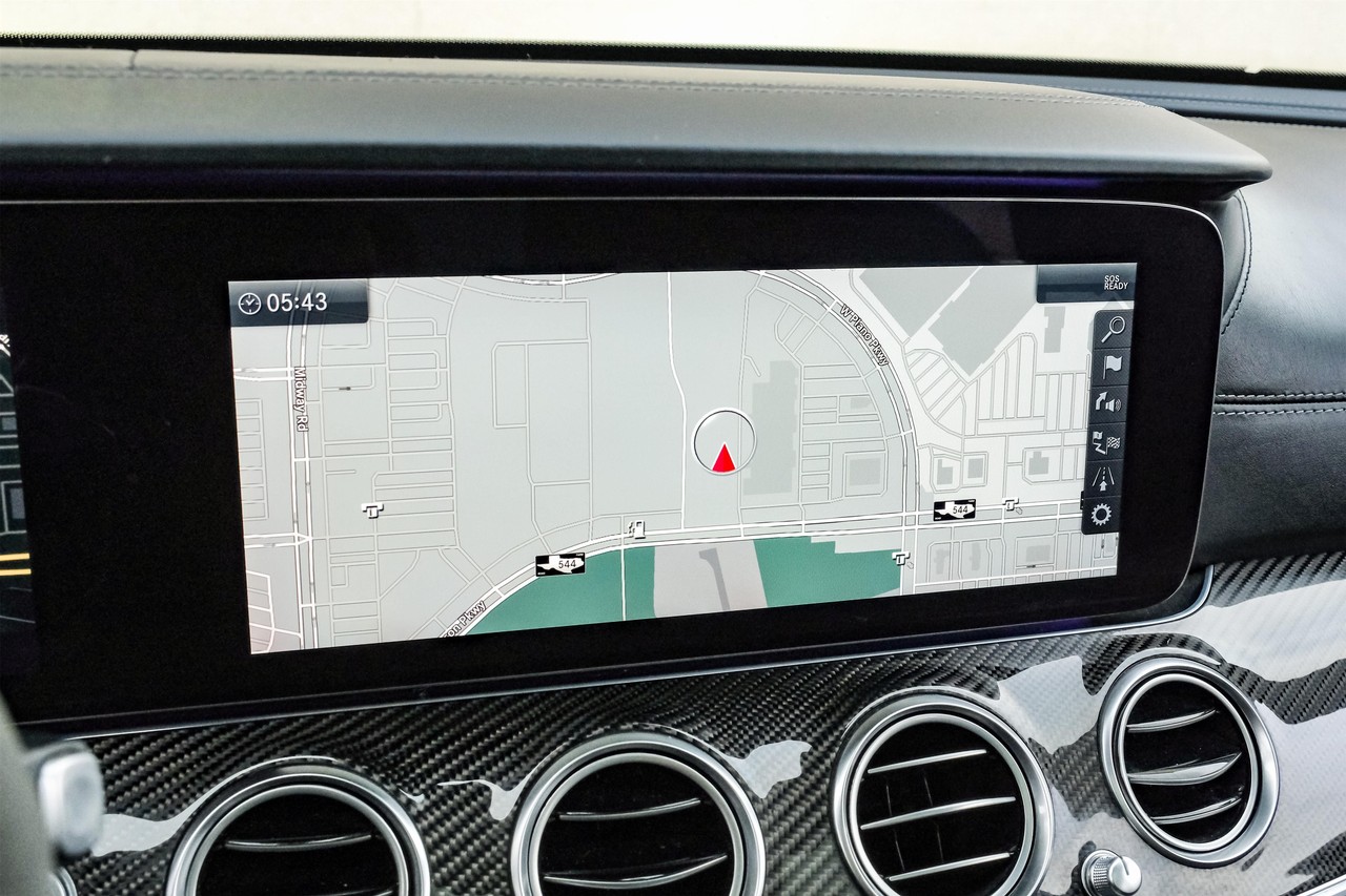 Mercedes-Benz E 63 AMG Vehicle Main Gallery Image 33