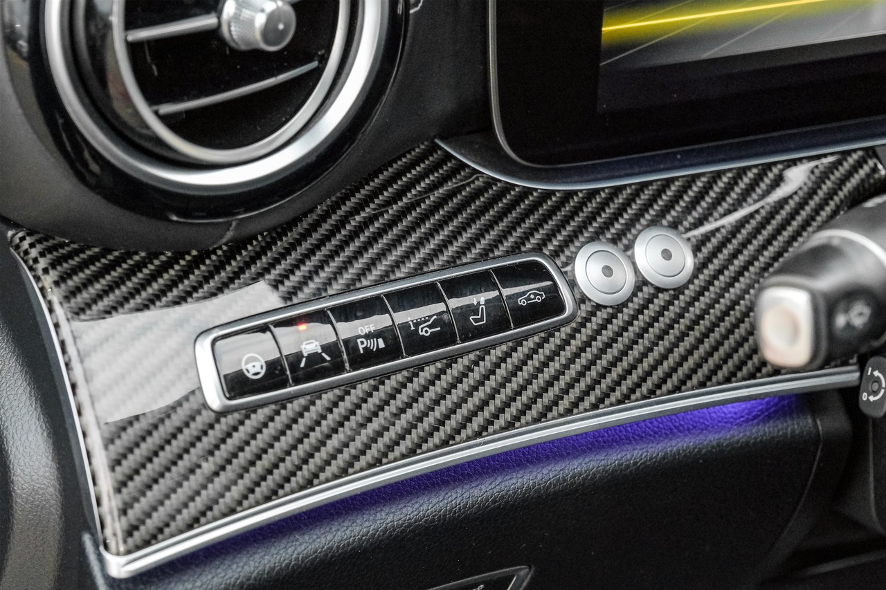 Mercedes-Benz E 63 AMG Vehicle Main Gallery Image 35