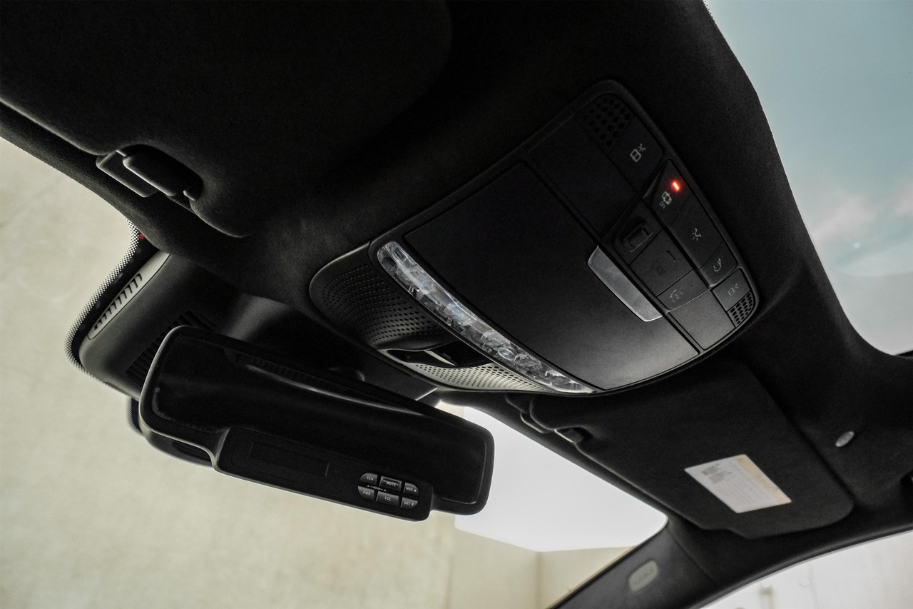 Mercedes-Benz E 63 AMG Vehicle Main Gallery Image 36