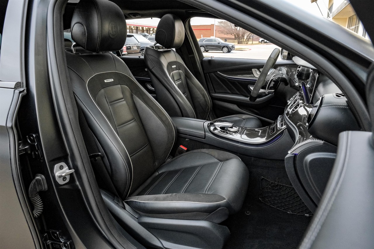 Mercedes-Benz E 63 AMG Vehicle Main Gallery Image 44