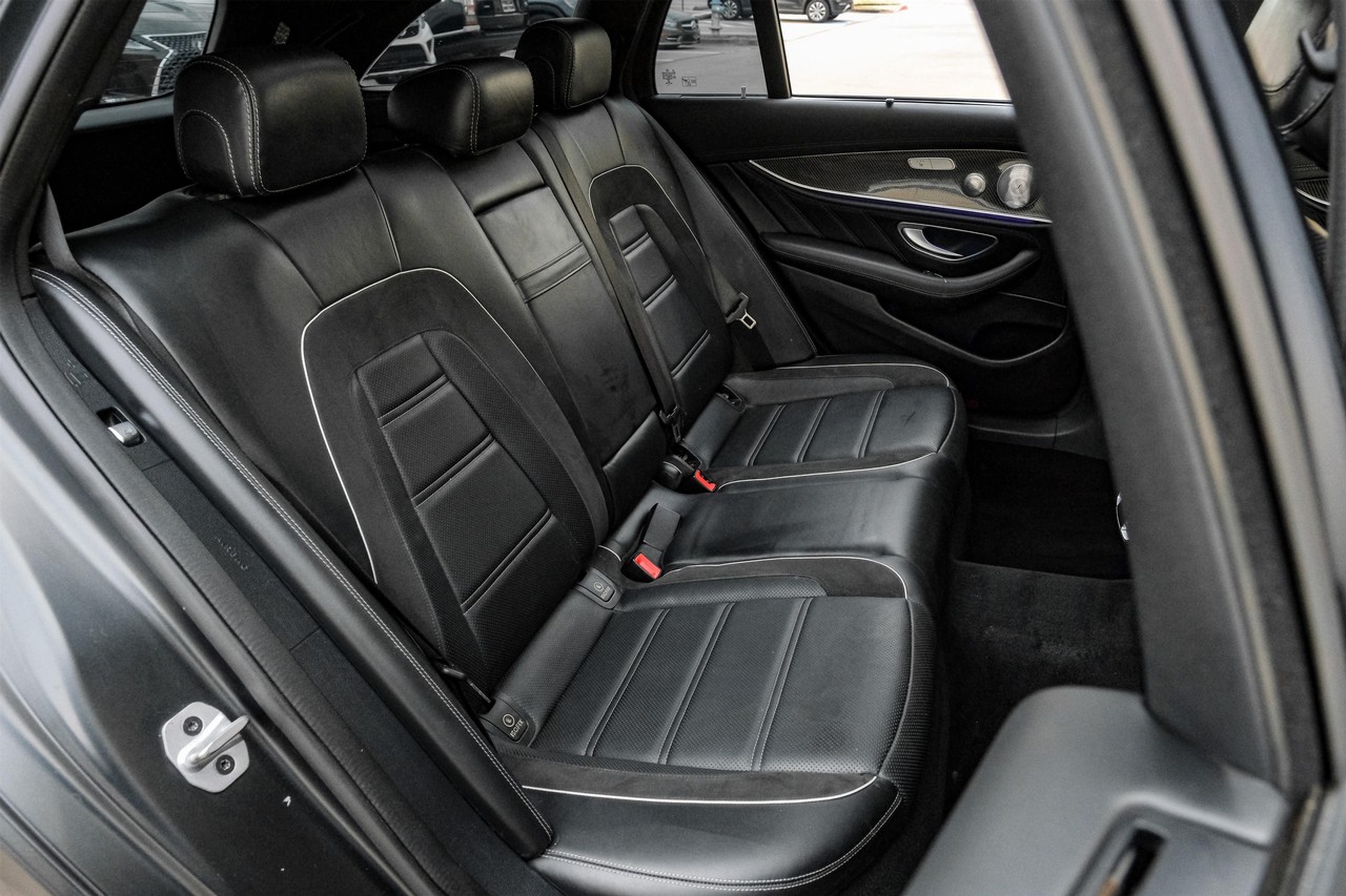 Mercedes-Benz E 63 AMG Vehicle Main Gallery Image 45