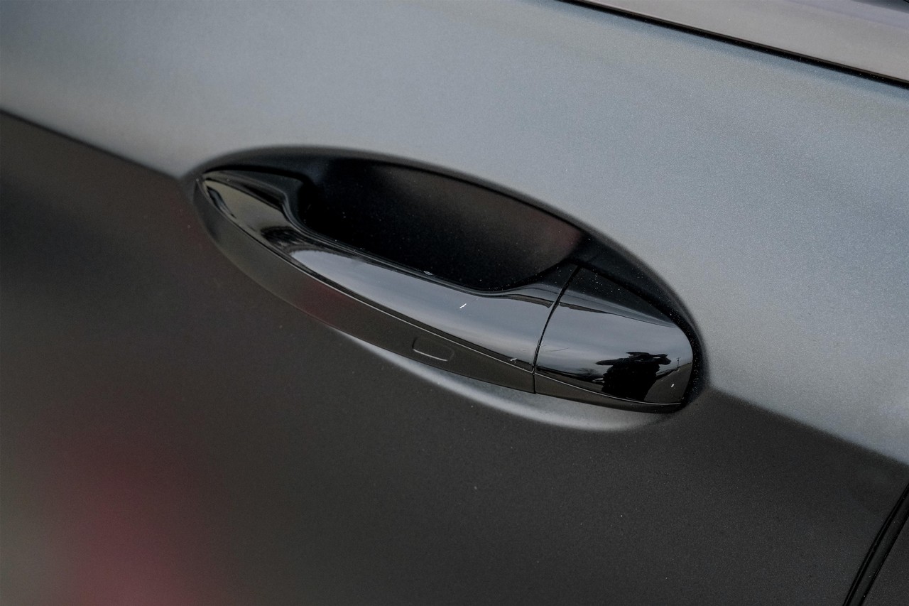 Mercedes-Benz E 63 AMG Vehicle Main Gallery Image 50