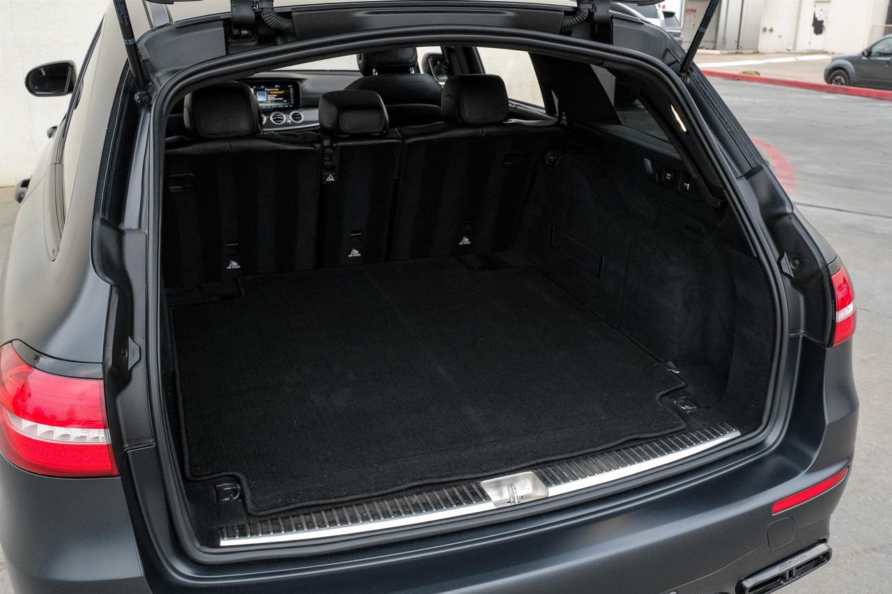 Mercedes-Benz E 63 AMG Vehicle Main Gallery Image 69