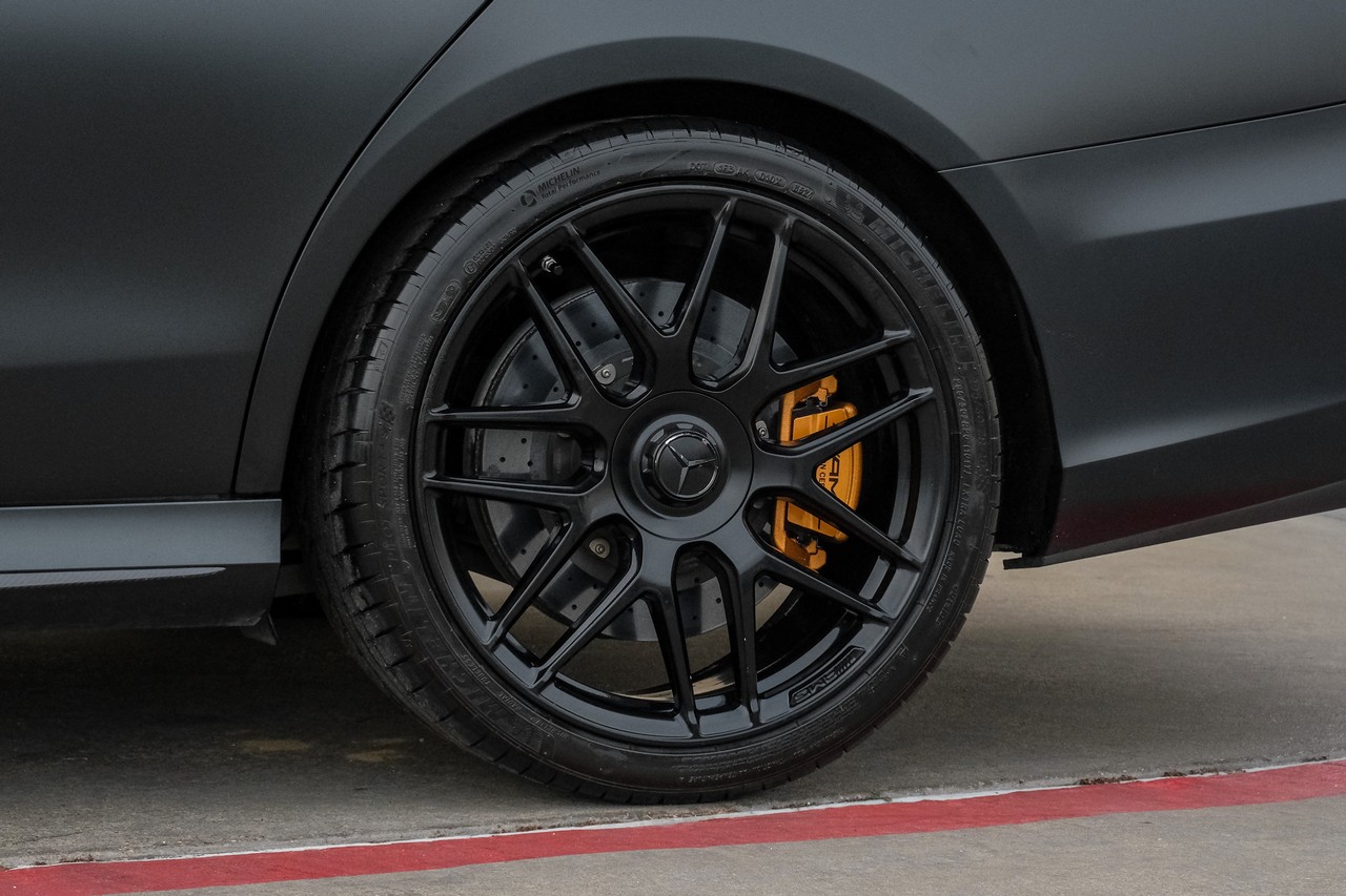 Mercedes-Benz E 63 AMG Vehicle Main Gallery Image 74