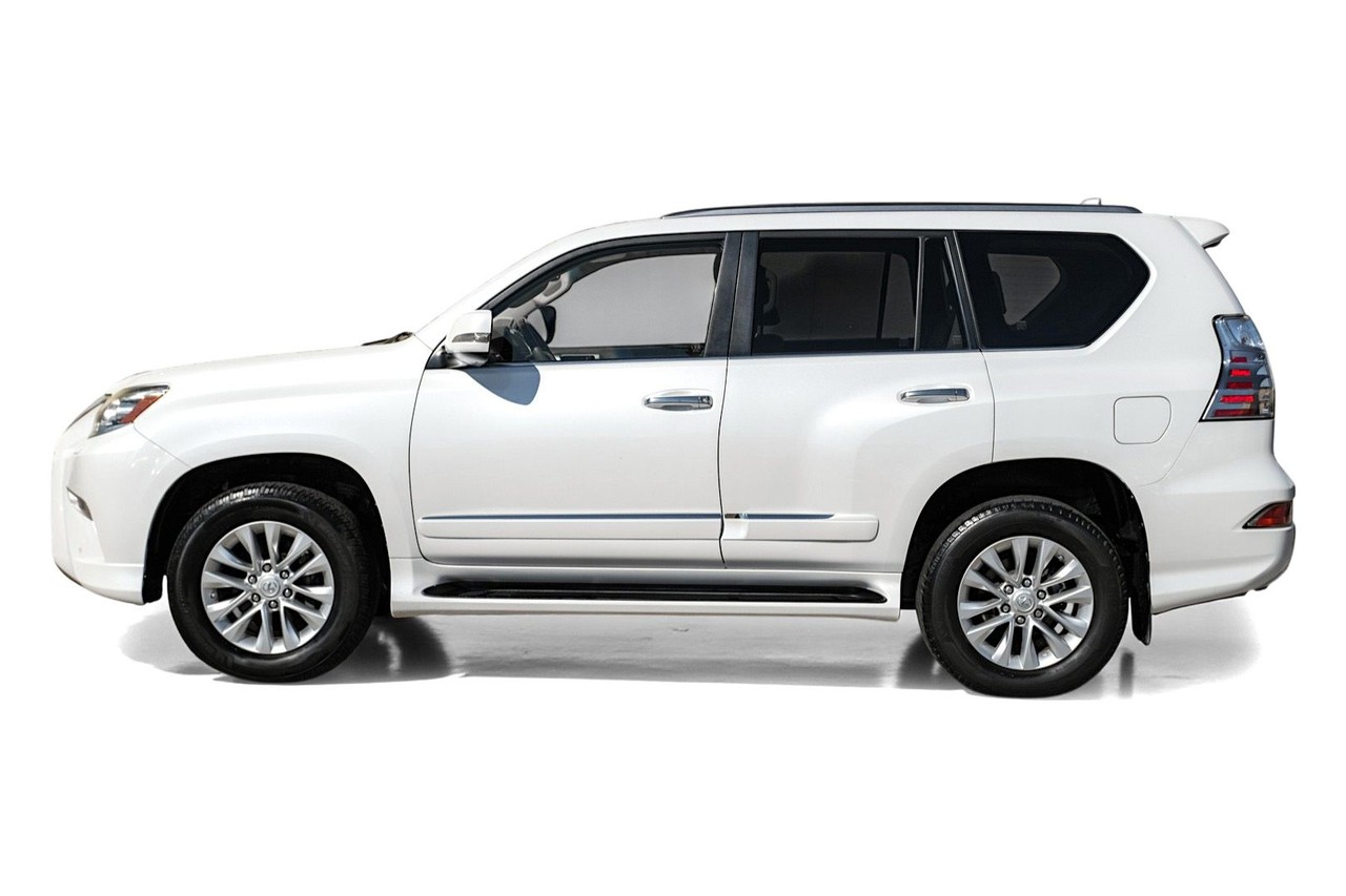 Lexus GX 460 Vehicle Main Gallery Image 12
