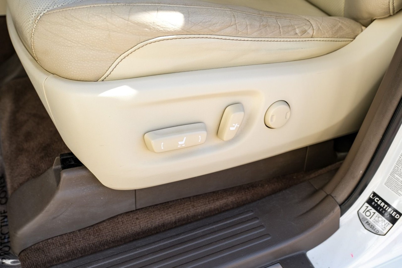 Lexus GX 460 Vehicle Main Gallery Image 33