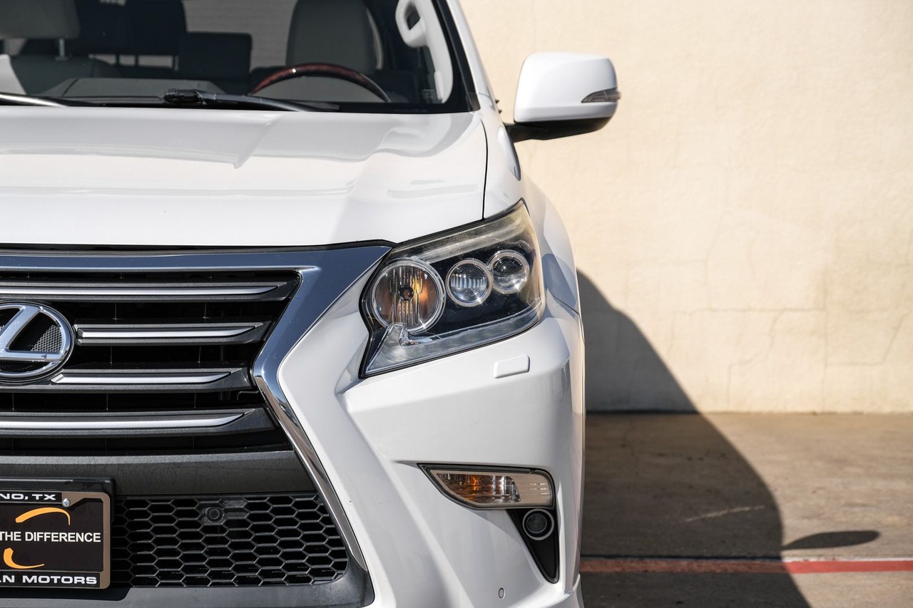Lexus GX 460 Vehicle Main Gallery Image 47