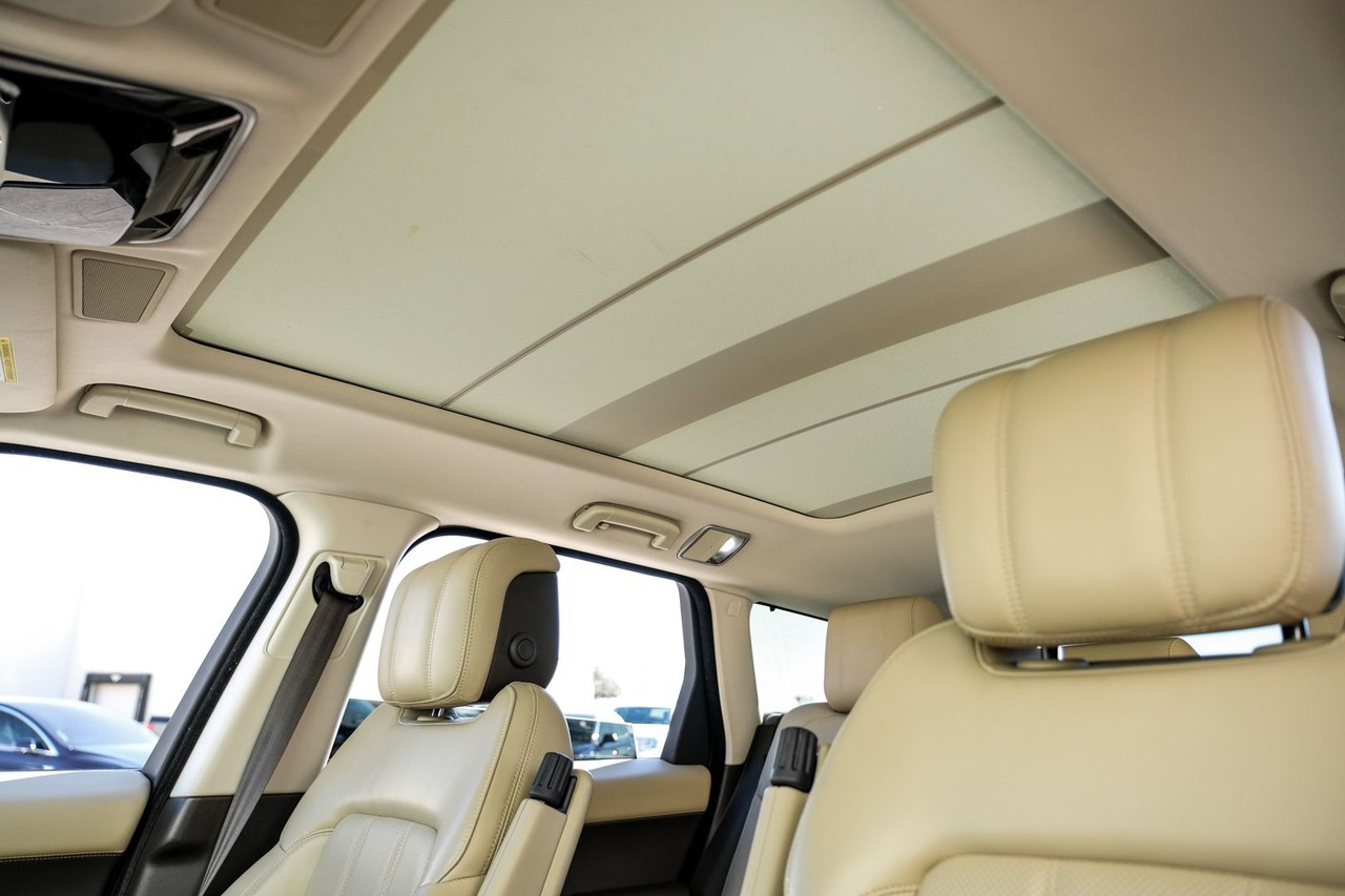 Land Rover Range Rover Sport Vehicle Main Gallery Image 04