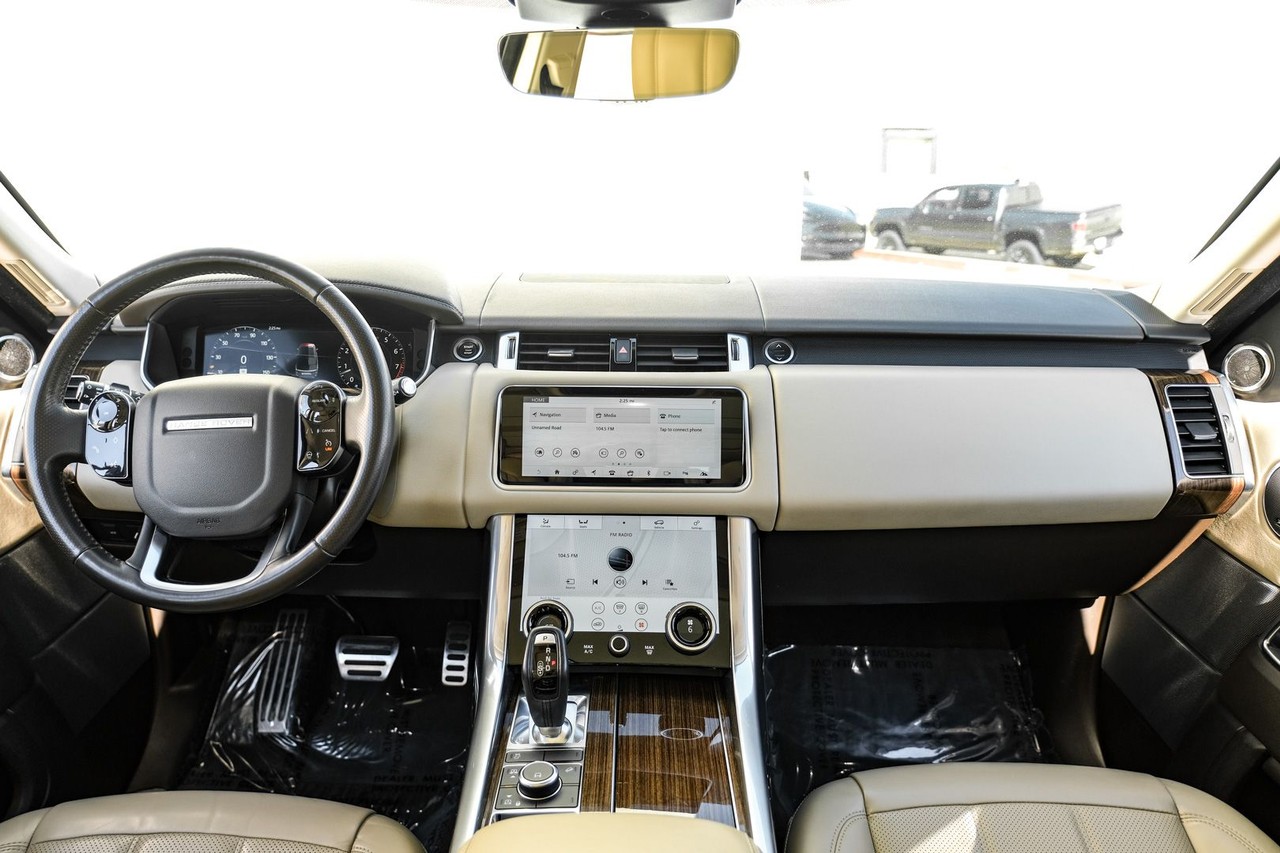 Land Rover Range Rover Sport Vehicle Main Gallery Image 15