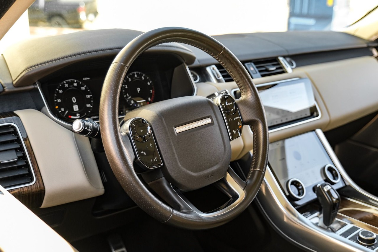 Land Rover Range Rover Sport Vehicle Main Gallery Image 16