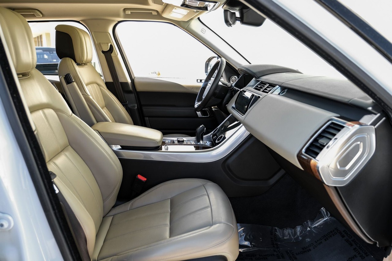 Land Rover Range Rover Sport Vehicle Main Gallery Image 21